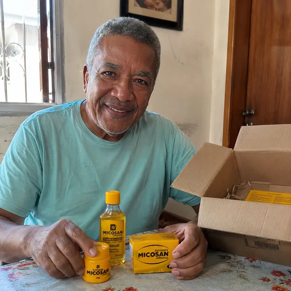 Cliente MICOSAN Original usando os produtos