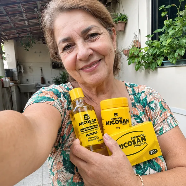 Cliente MICOSAN Original usando os produtos