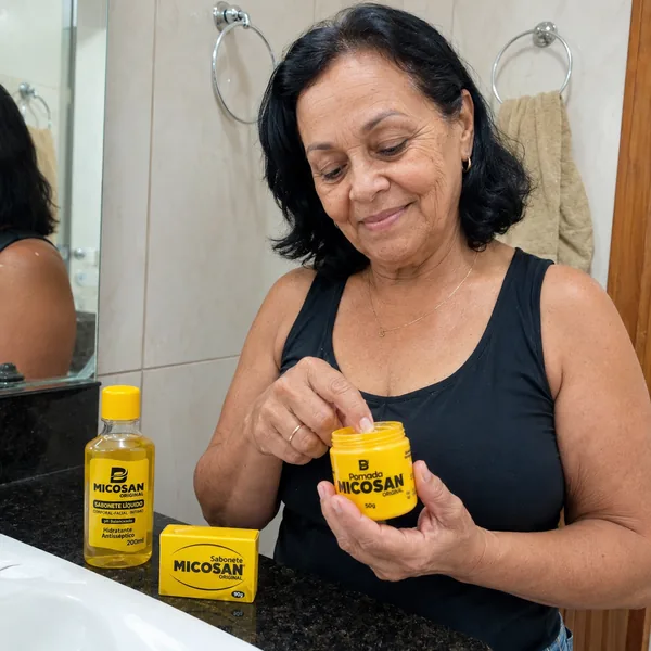 Cliente MICOSAN Original usando os produtos