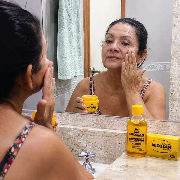 Cliente MICOSAN Original usando os produtos